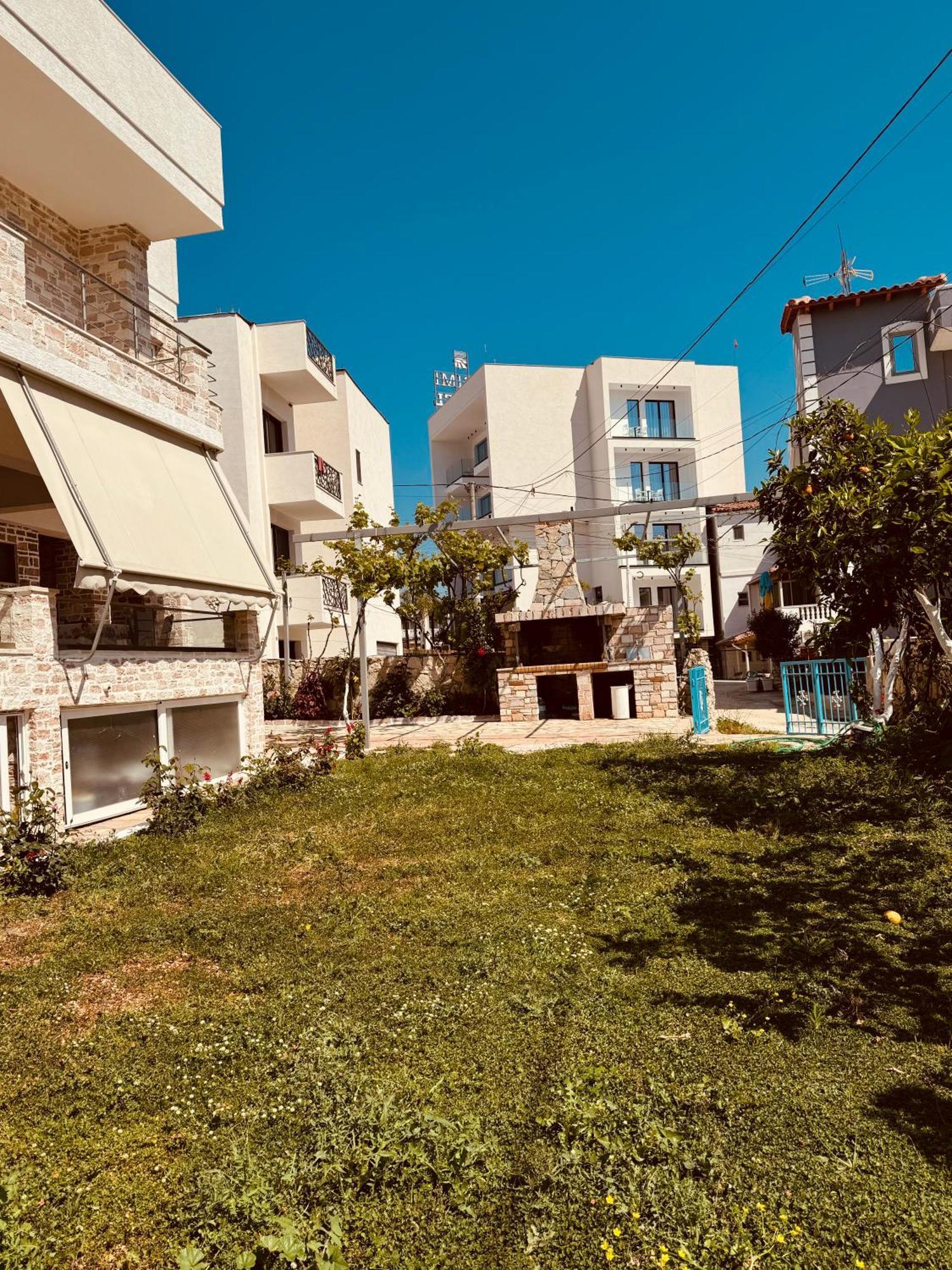 Orfeu Apartments Ксамил Екстериор снимка