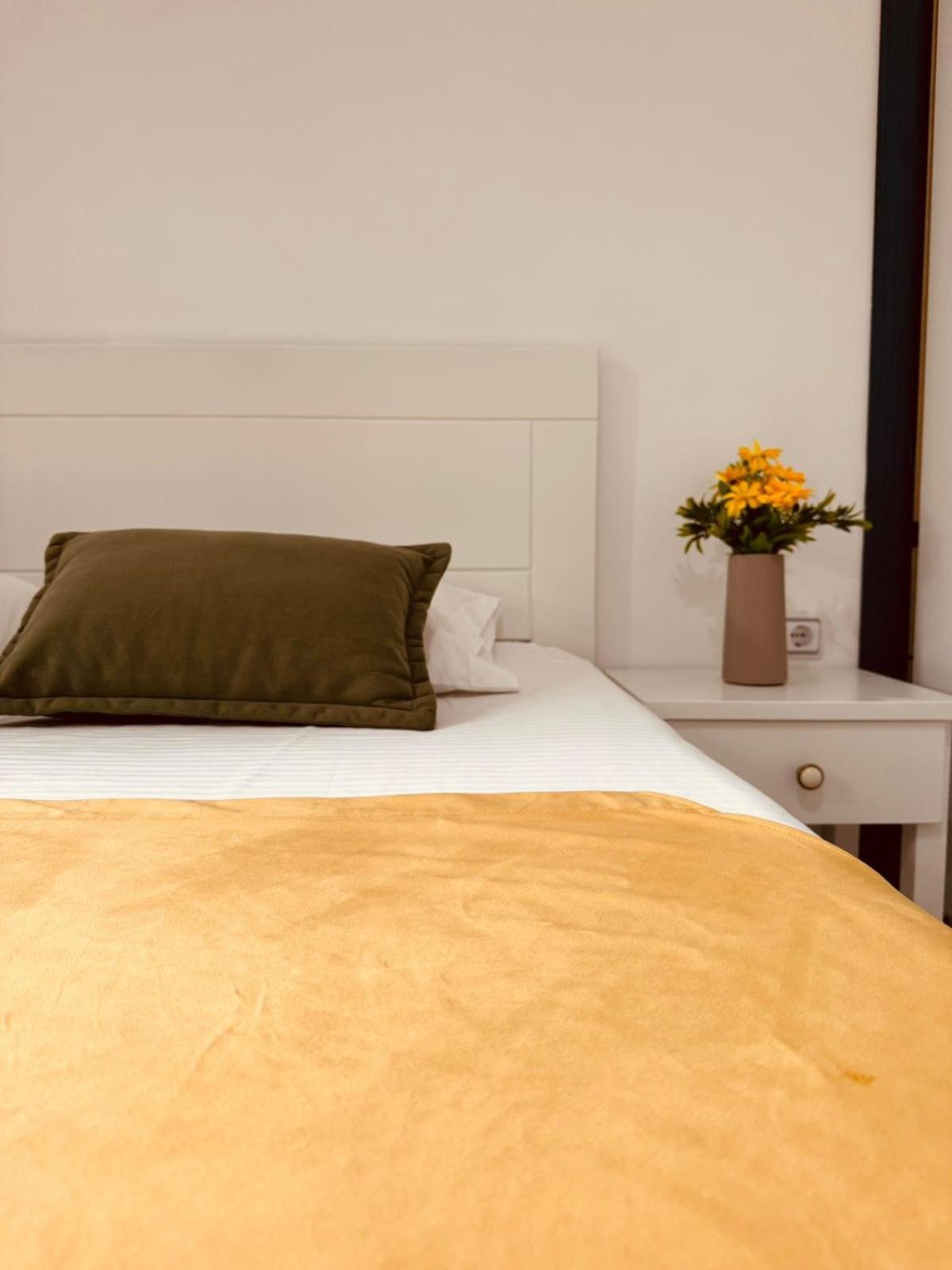 Orfeu Apartments Ксамил Екстериор снимка