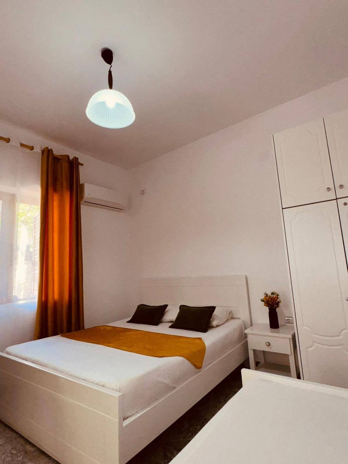 Orfeu Apartments Ксамил Екстериор снимка