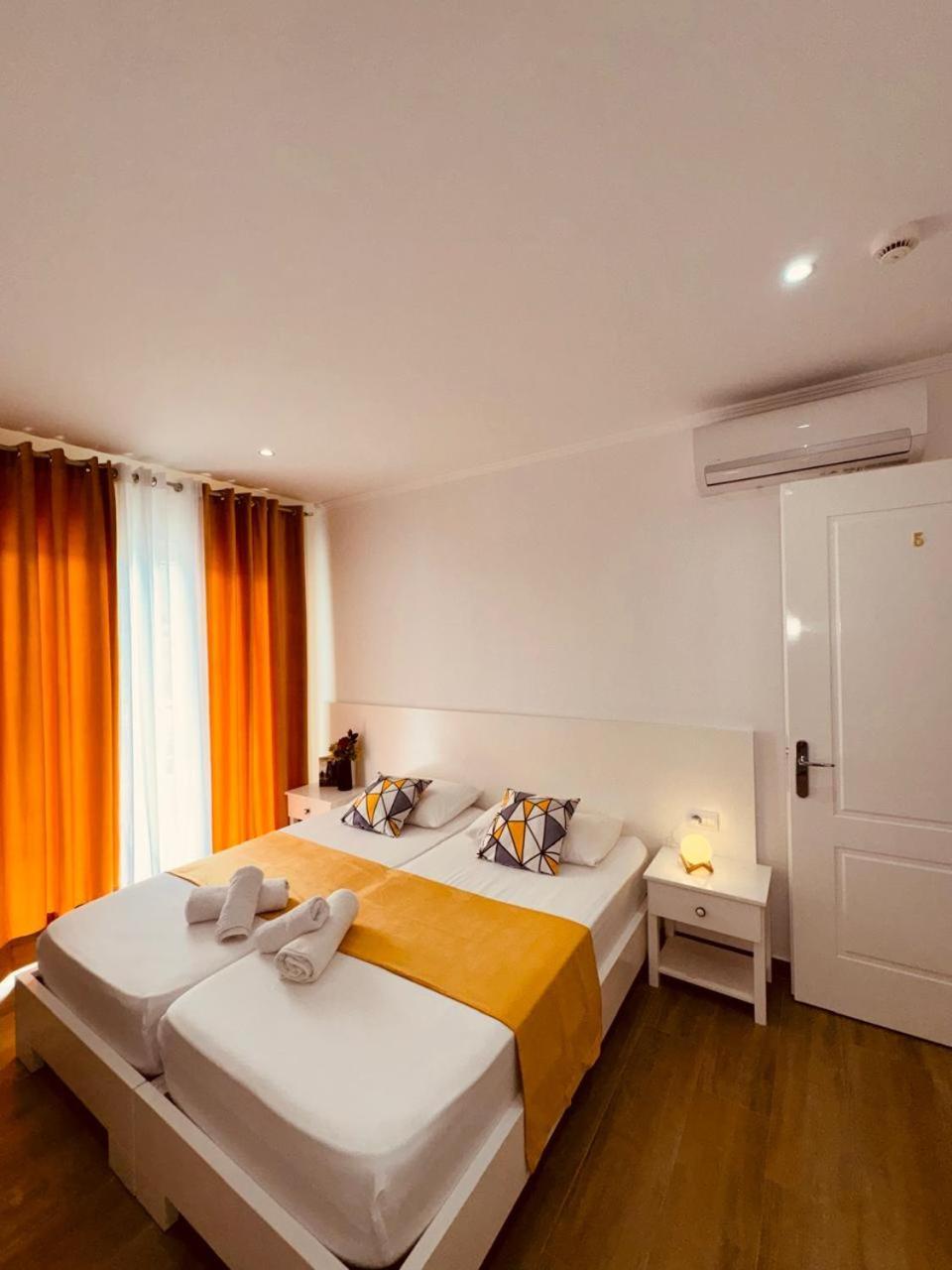 Orfeu Apartments Ксамил Екстериор снимка