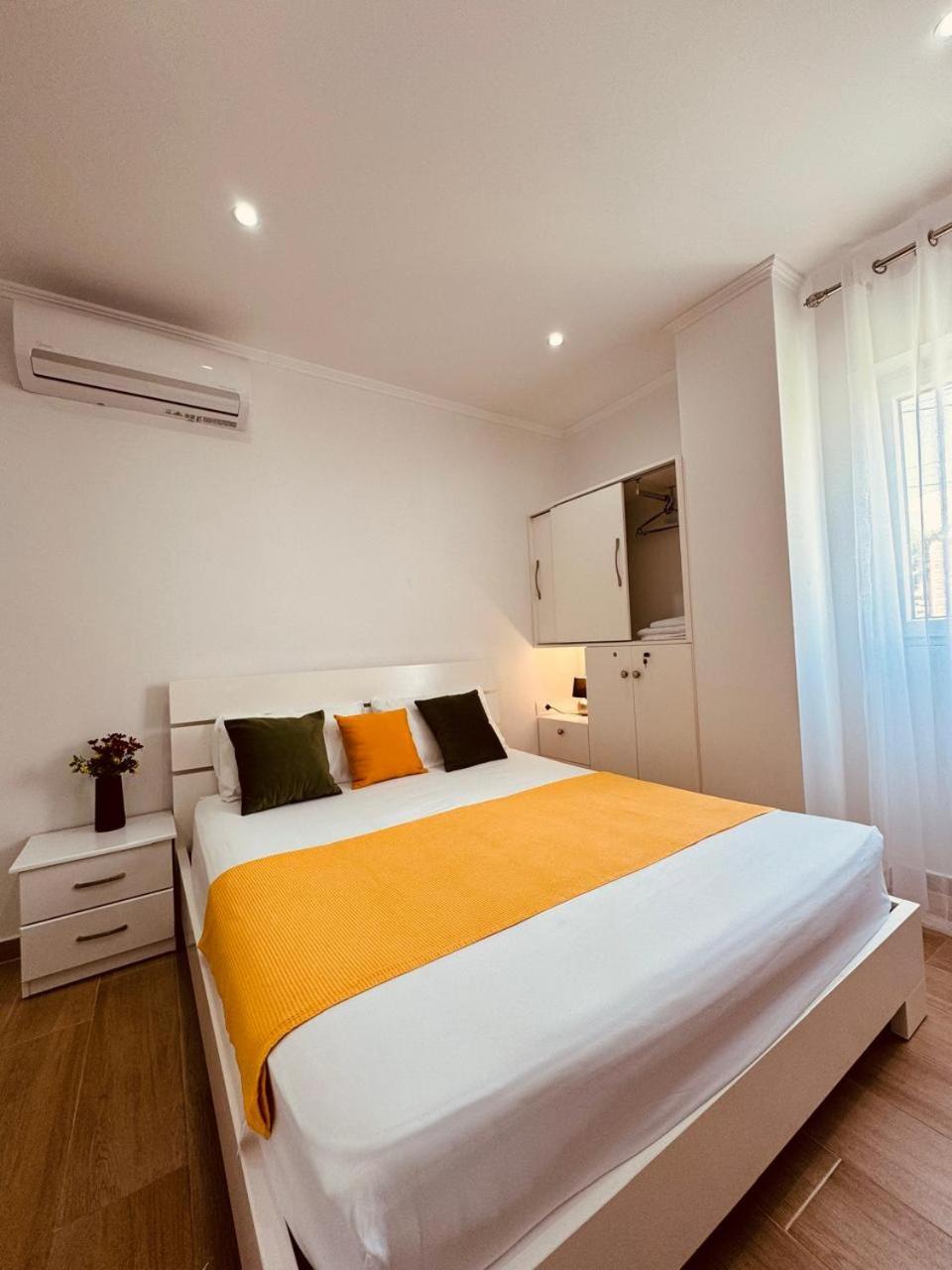 Orfeu Apartments Ксамил Екстериор снимка