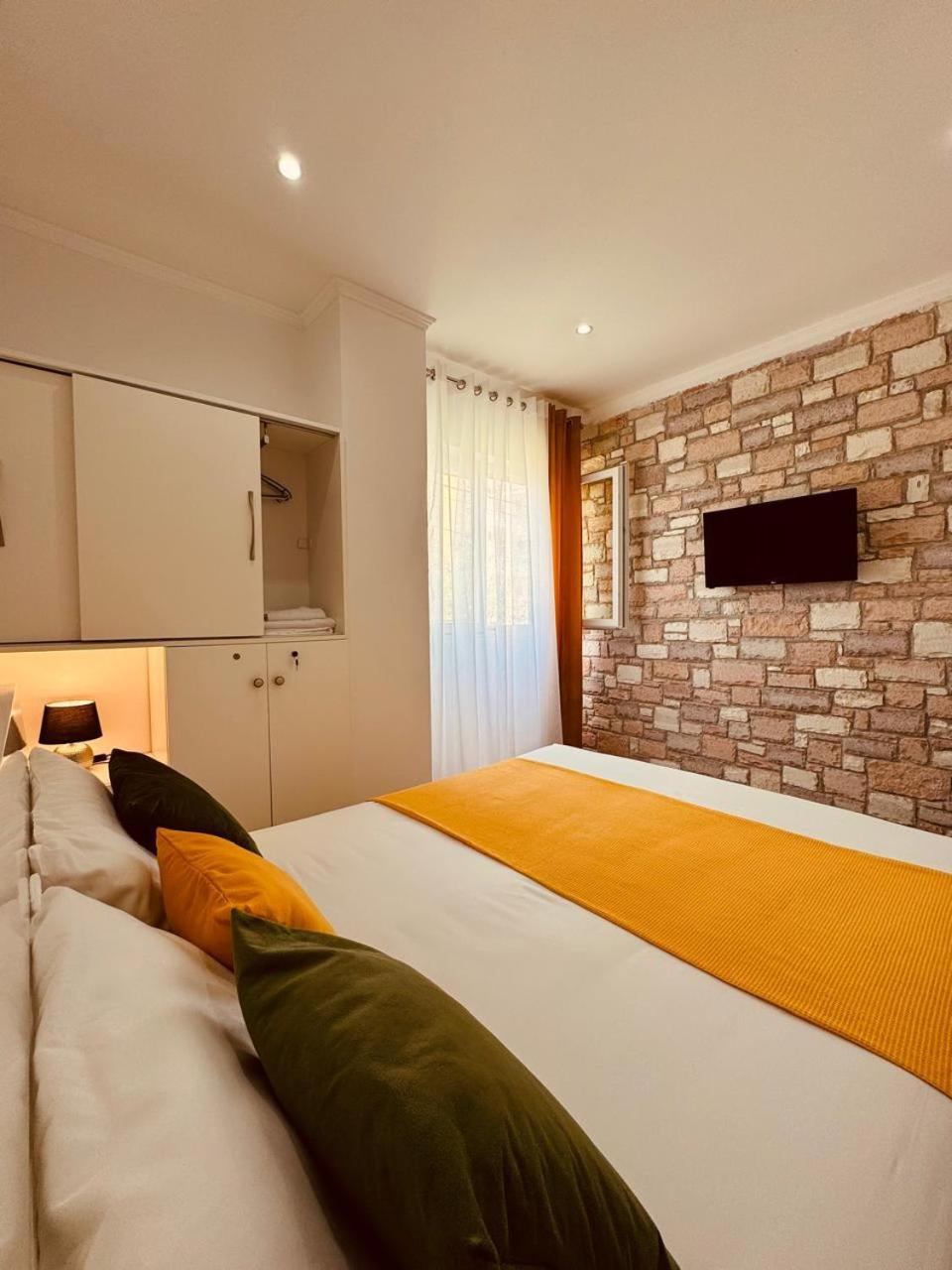 Orfeu Apartments Ксамил Екстериор снимка