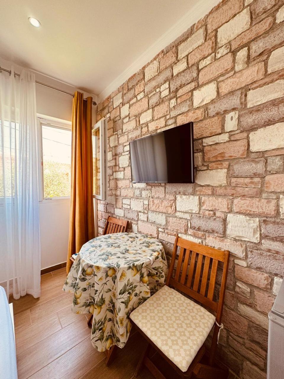 Orfeu Apartments Ксамил Екстериор снимка