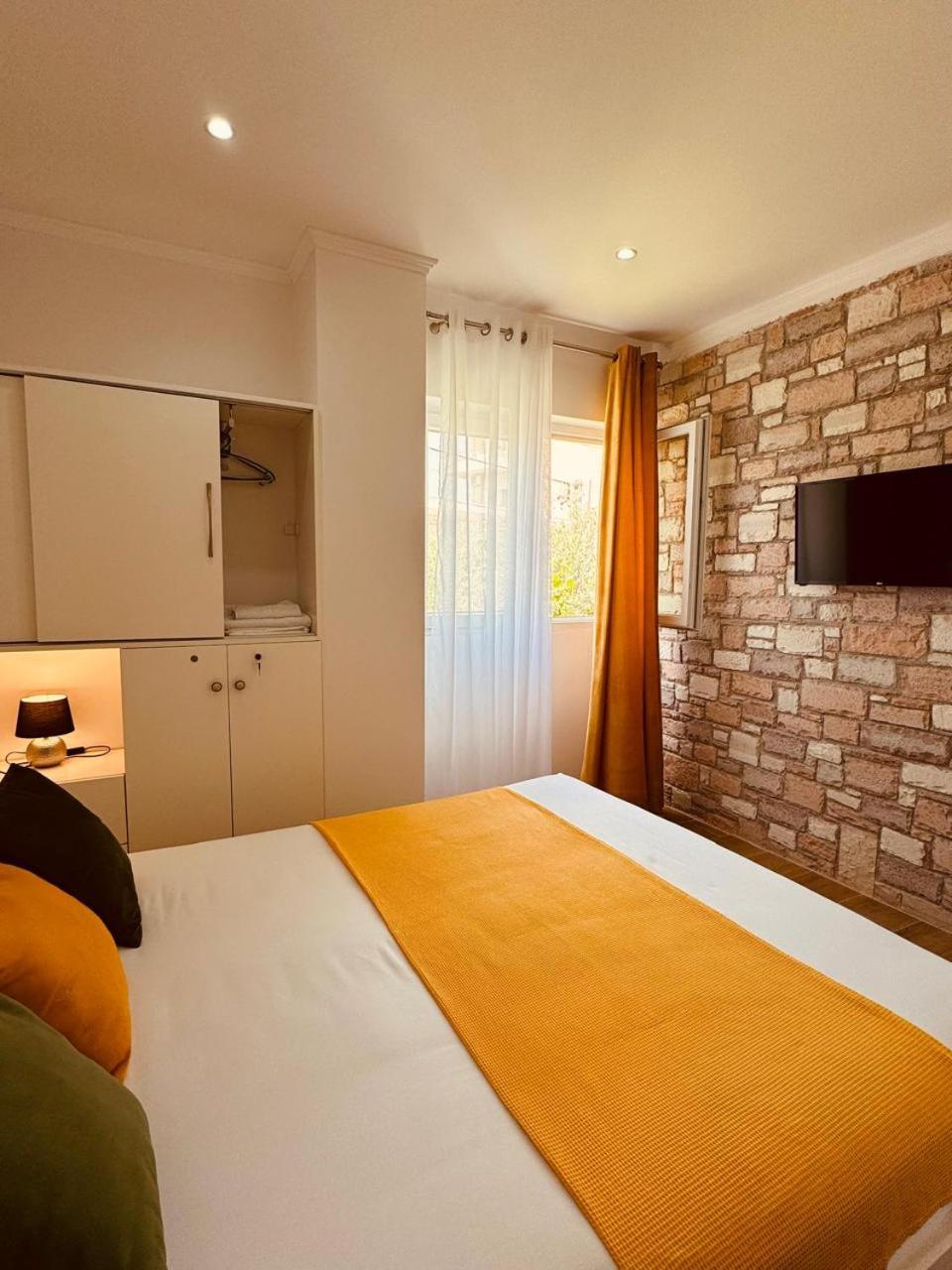 Orfeu Apartments Ксамил Екстериор снимка