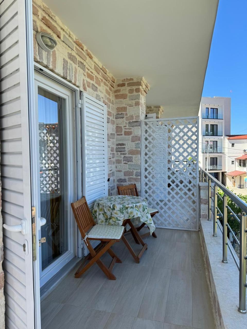 Orfeu Apartments Ксамил Екстериор снимка