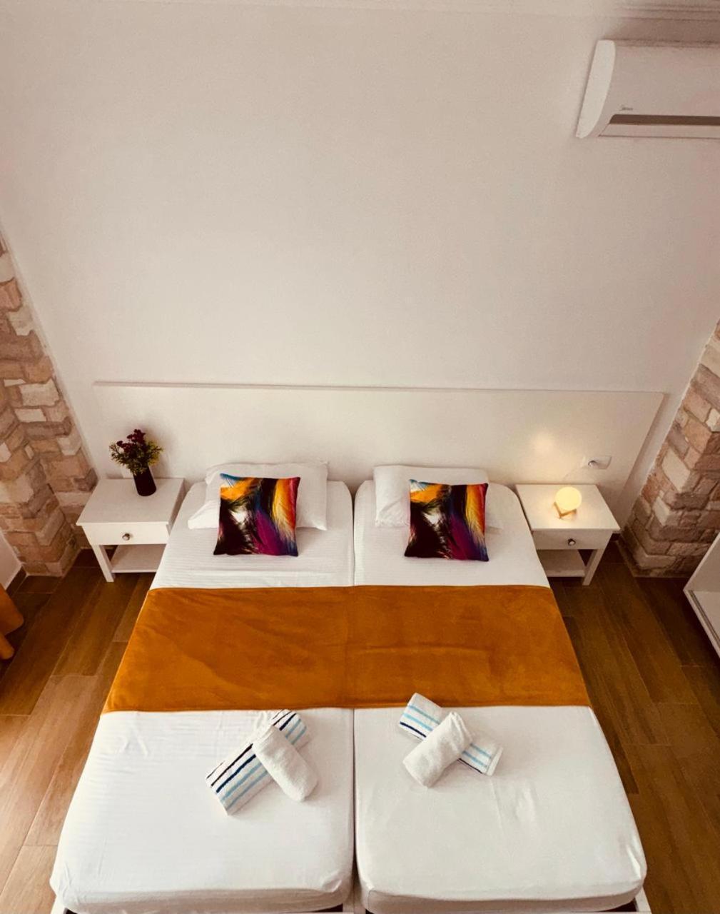 Orfeu Apartments Ксамил Екстериор снимка